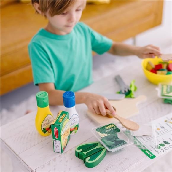 Slice and Toss Salad Play Set – 52 Wooden and Felt Pieces , Green - Pretend Food - Picture 3 of 6
